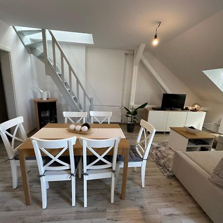 Gemuetliche Neurenovierte Dachgeschosswohnung Ерфурт Екстериор снимка