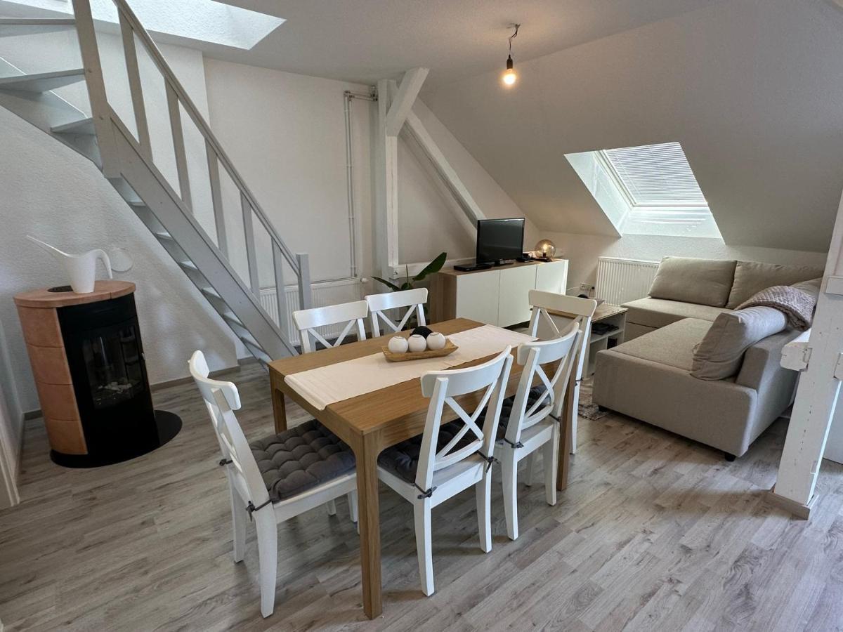 Gemuetliche Neurenovierte Dachgeschosswohnung Ерфурт Екстериор снимка