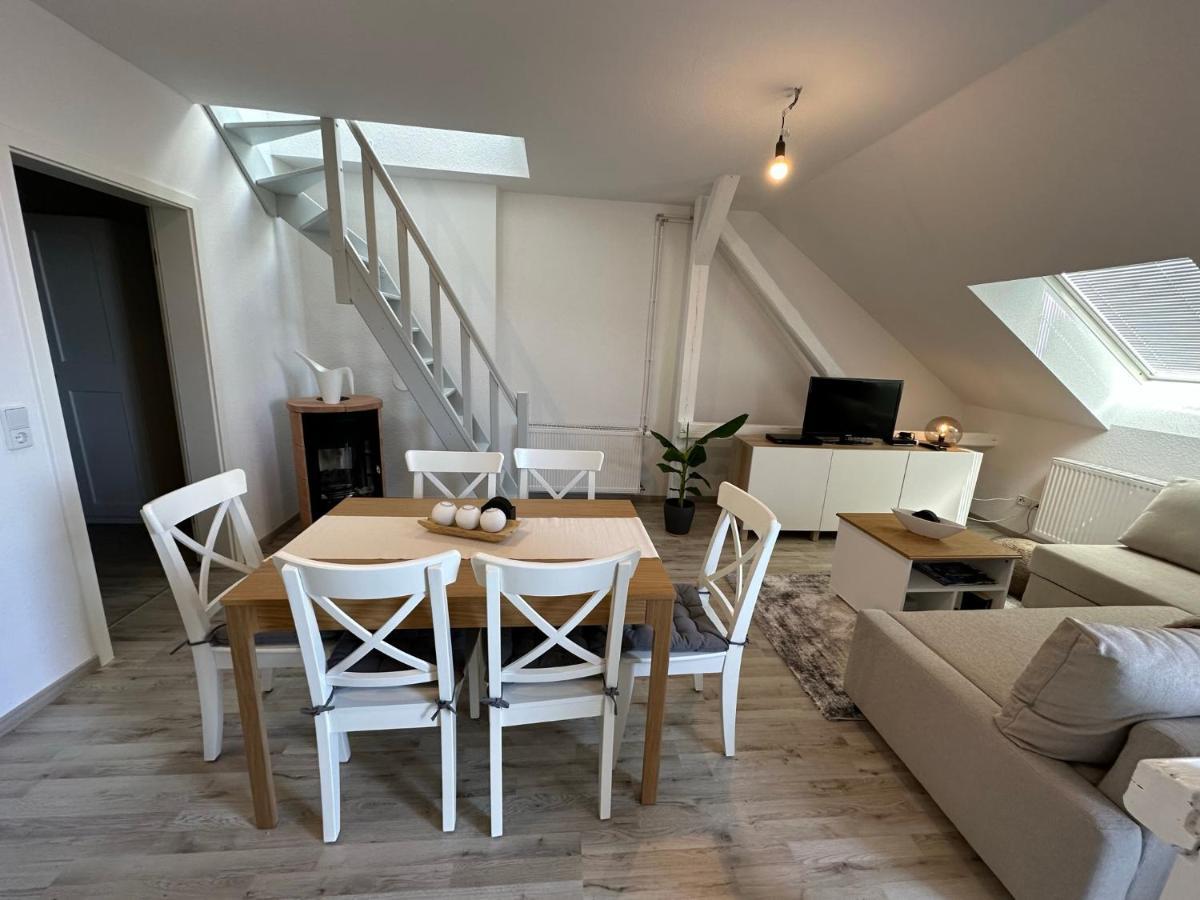 Gemuetliche Neurenovierte Dachgeschosswohnung Ерфурт Екстериор снимка